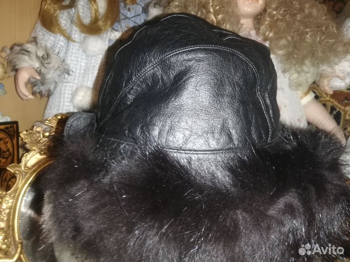 Шляпа кожанная с песцом