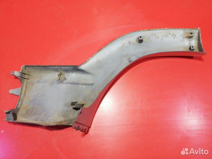 Накладка арки крыла задняя левая Toyota Land