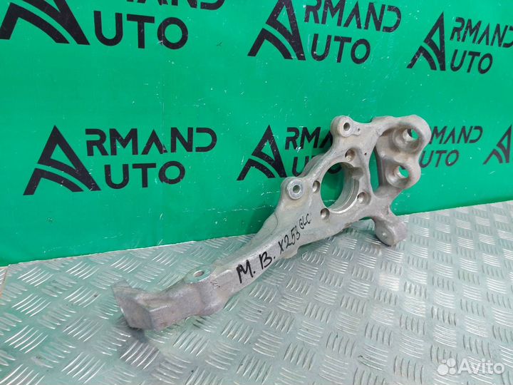 Кулак поворотный передний правый Mercedes