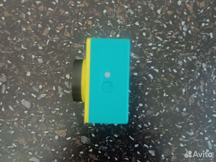 Экшн камера xiaomi yi