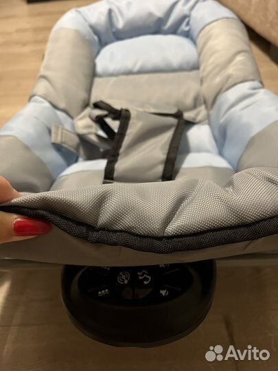 Шезлонг для новорожденных