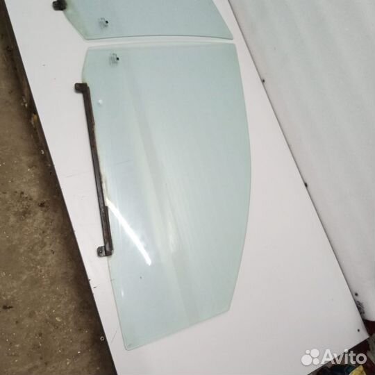 Стекло двери передний Chevrolet Rezzo