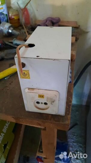 Стабилизатор напряжения понижающий 22036