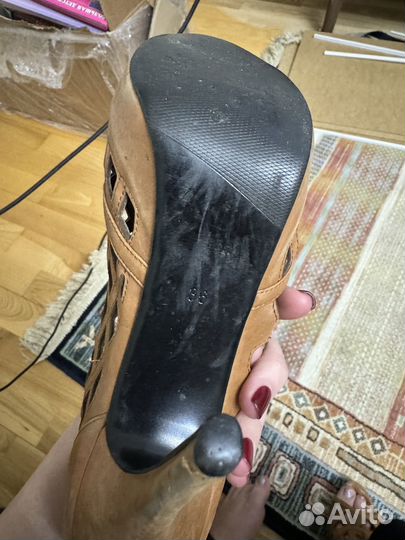 Туфли на каблуке