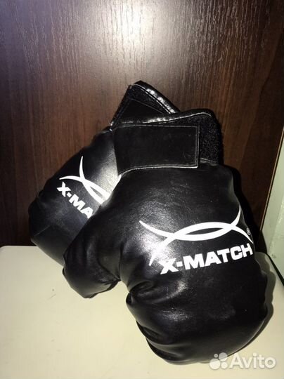 Боксерские перчатки