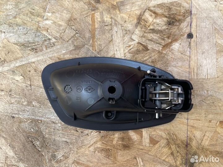 Внутренняя ручка двери левая LADA X-Ray