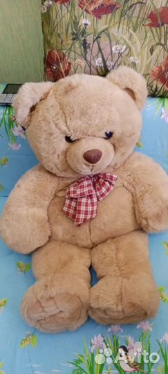 Плюшевый медведь