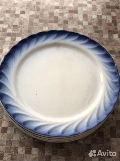 Набор тарелок