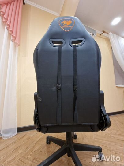 Компьютерное кресло Cougar outrider