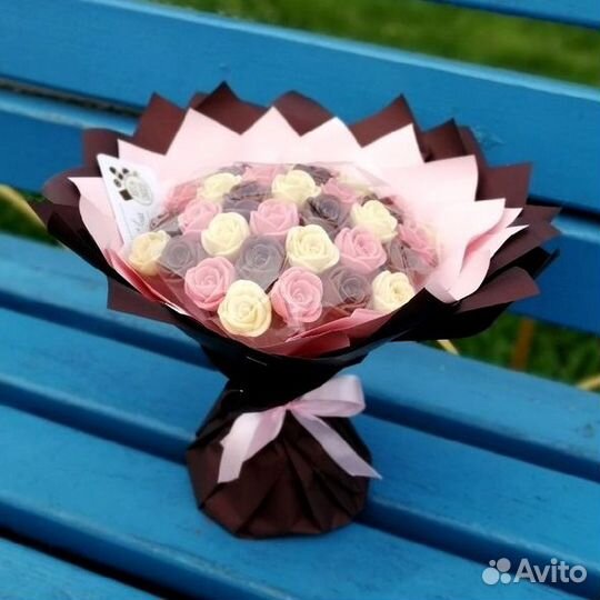 Букет из 37 шоколадных роз в Наличии