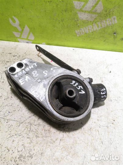 Опора двигателя Митсубиси Галант 8