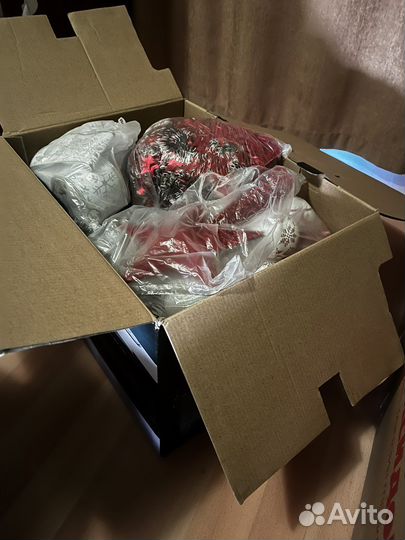 Елка искусственная 180 см с игрушками