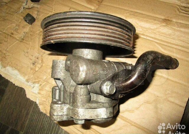 Насос гидроусилителя руля Kia Carens рест. 2005