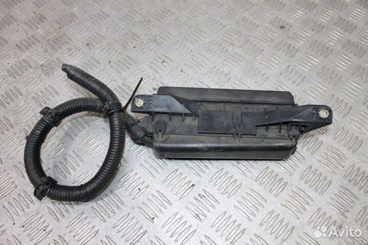 Блок реле Toyota Prius 20 W20 NHW20