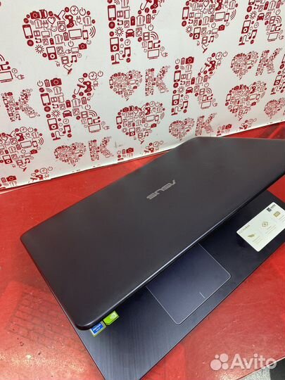 Ноутбук Asus для игр и учебы характер. на фото к3