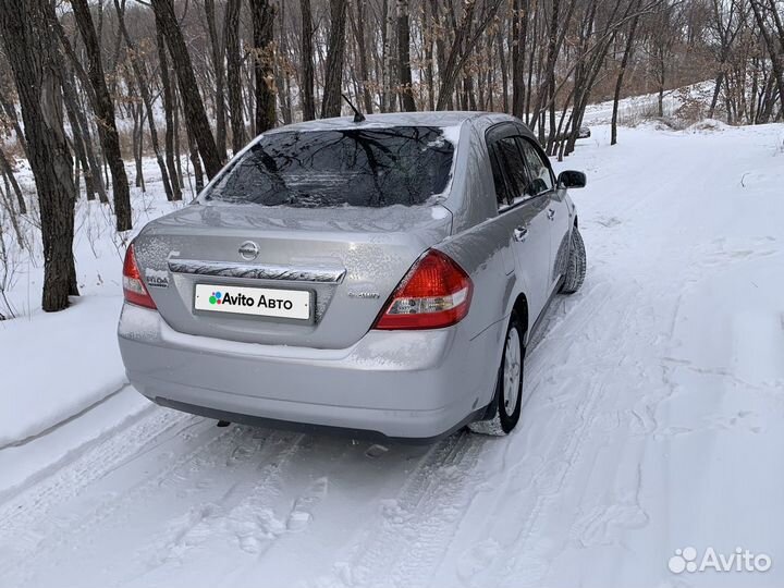 Nissan Tiida Latio 1.5 AT, 2005, 266 000 км