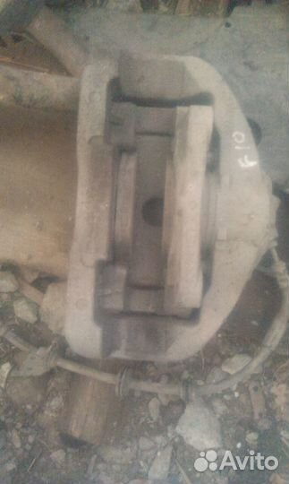 Суппорт передний правый бмв 530 TDI F10