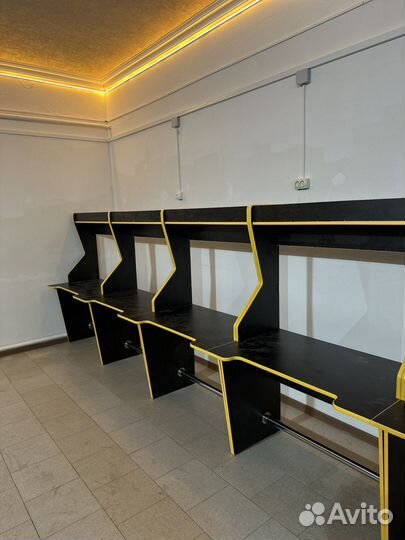 Компьютерный стол