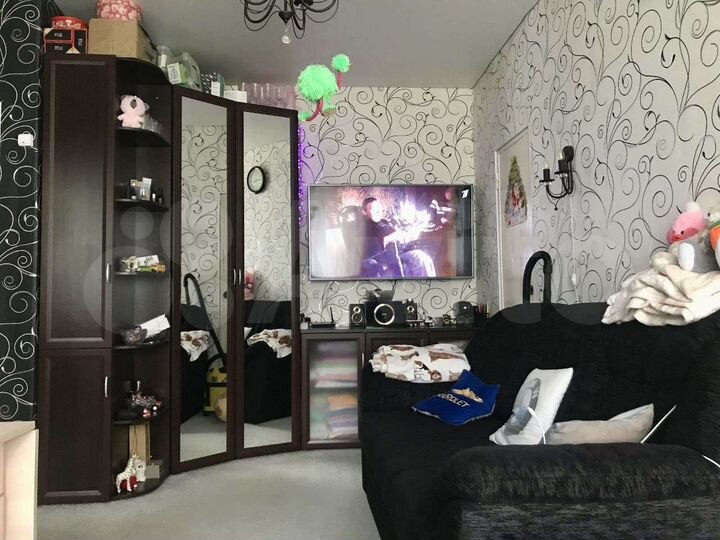 2-к. квартира, 40 м², 3/3 эт.