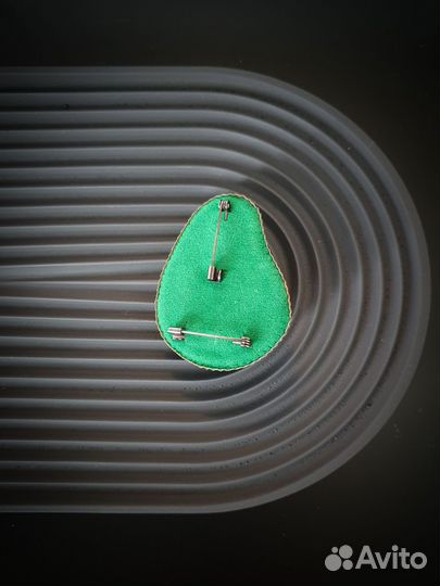 Брошь ручной работы Авокадо