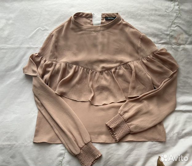 Кофта с рюшечками (bershka)
