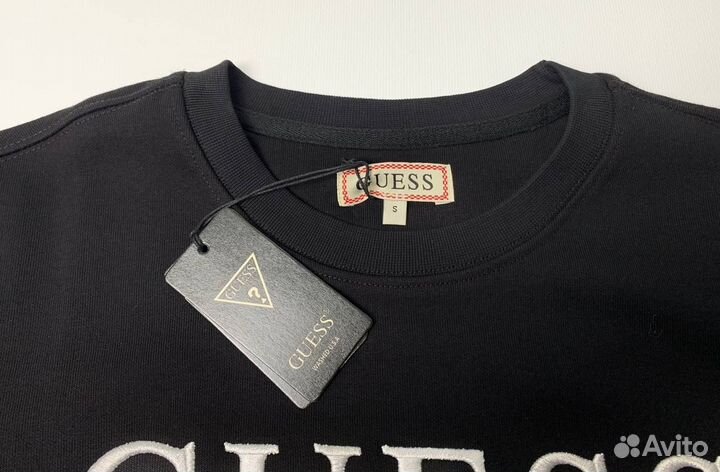 Свитшот Guess: ваш верный спутник в моде