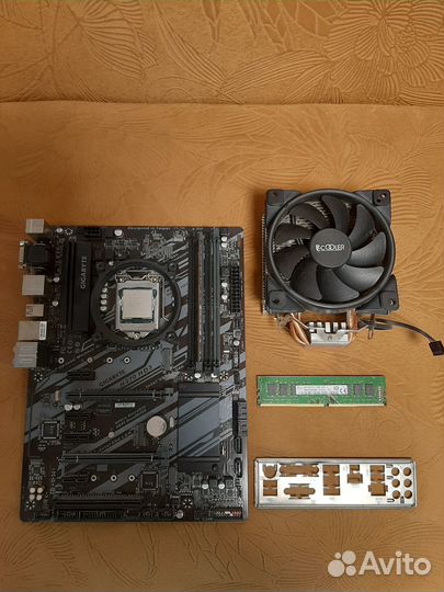 Процессор i7-9700 + мать Gibabyte H370 + память