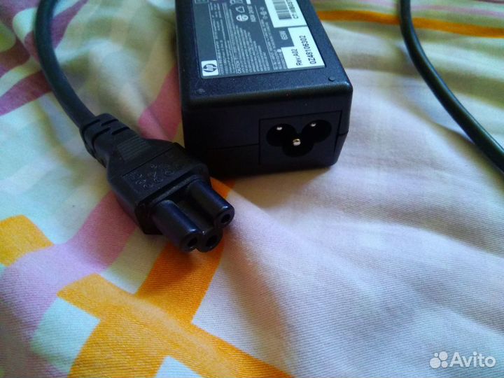 Сетевые кабели, зарядные устройства для ноутбуков