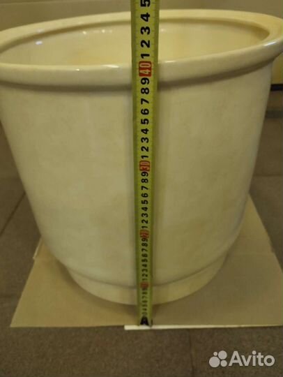 Напольный керамический горшок для цветов. бронь