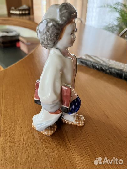 Фарфоровые статуэтки лфз