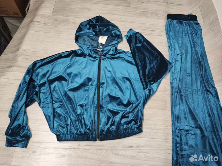 Модный женский костюм 42 (S)