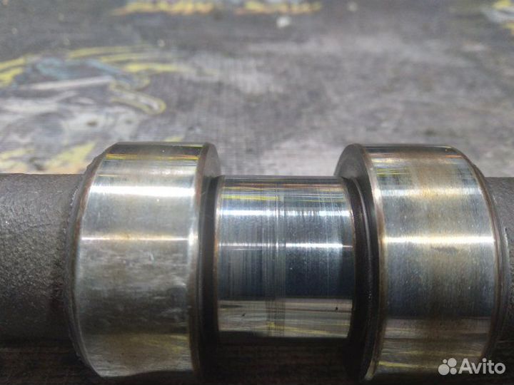 Распредвал левый Audi A6 C5 AGA