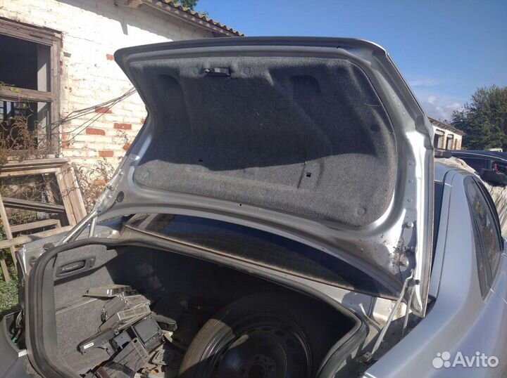 Крышка багажника volvo s80 Вольво с80