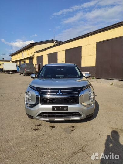 Mitsubishi Outlander 2.5 CVT, 2022, 22 000 км