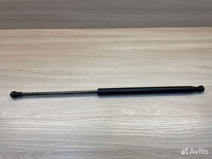 Амортизатор капота передний LADA X-Ray Cross