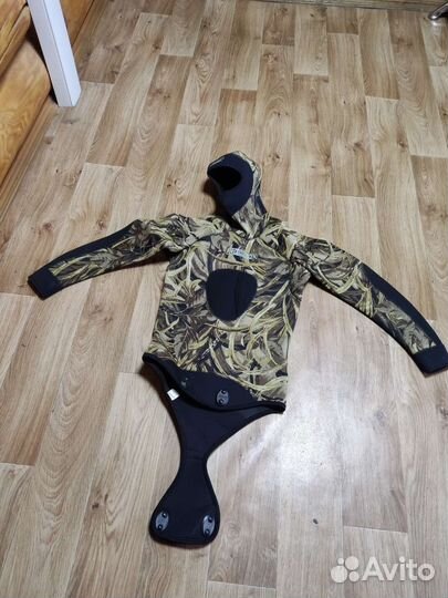 Гидрокостюм и снаряжение для подводной охоты