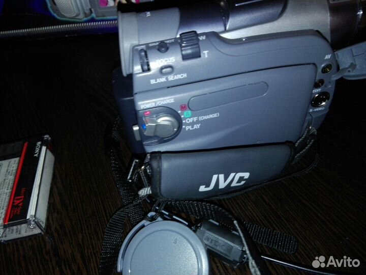 Видеокамера JVC GR-D30E