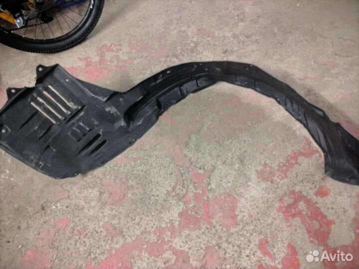 Подкрылки/локеры