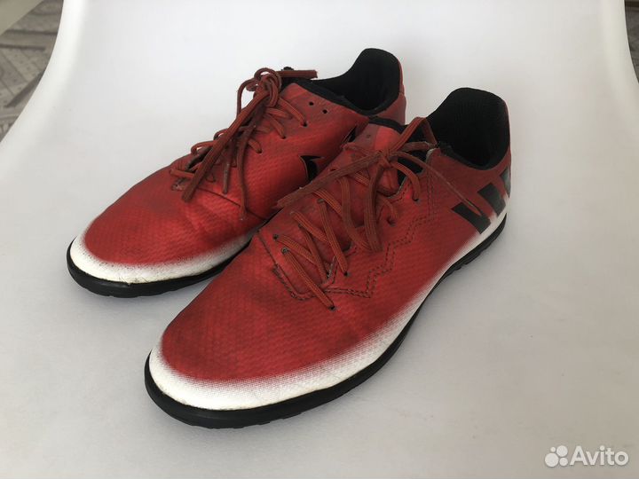 Футбольные бутсы adidas 37