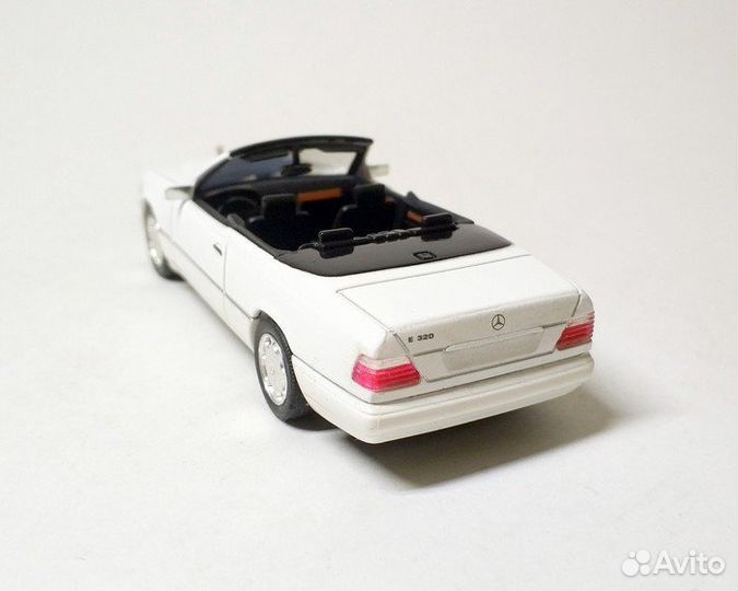 Mercedes-Benz E320 кабриолет 1/43 Herpa Б.2484