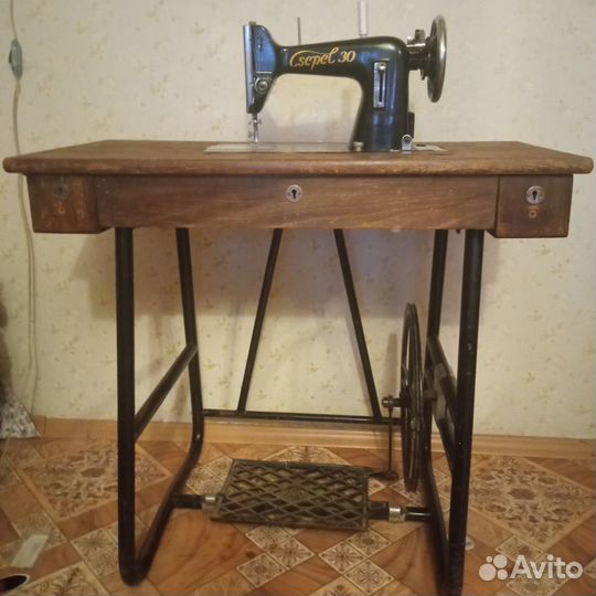 Швейная машина бу