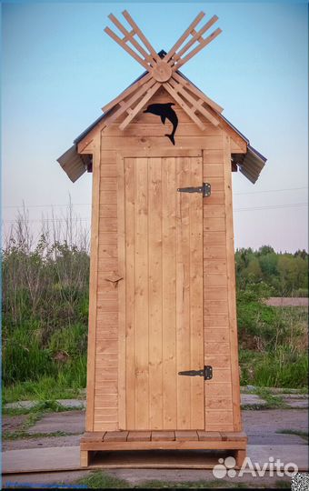 Дачный туалет деревянный