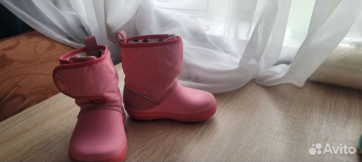 Резиновые сапоги для девочки crocs 7