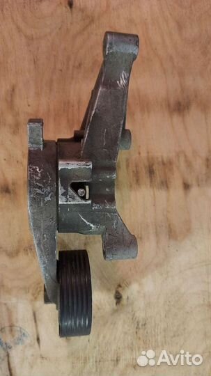 Натяжной ролик volkswagen t5