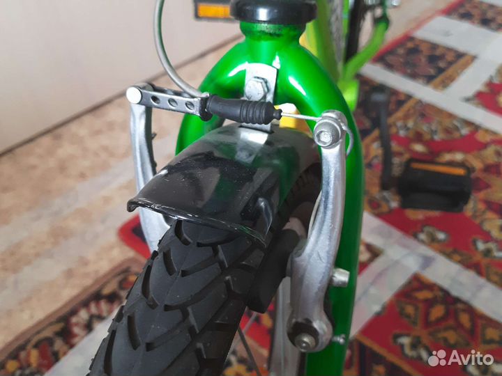 Детский велосипед 16