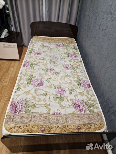 Кровать односпальная 90х200 с матрасом бу
