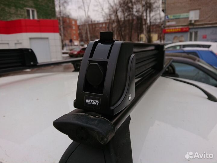 Крепление для 5 пар лыж или 4 сноубордов