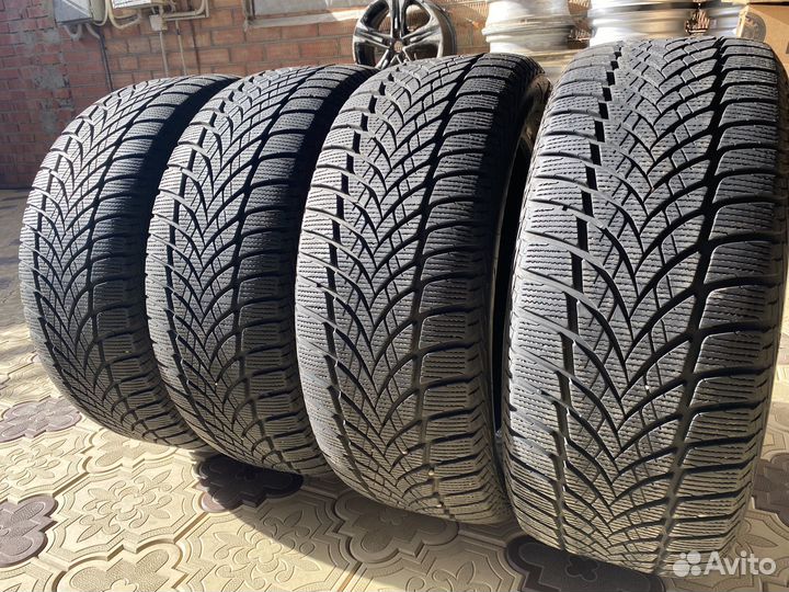 Goodyear UltraGrip Ice 2 245/50 R18