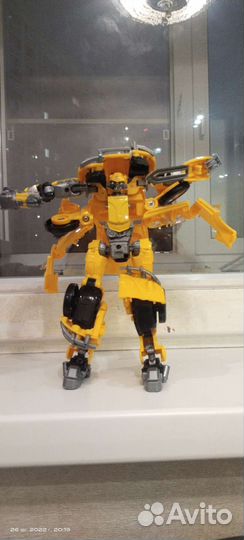 Робот машина Бамблби