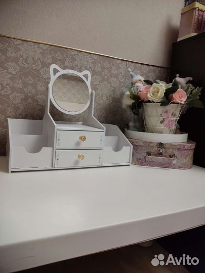 Туалетный столик с зеркалом детский